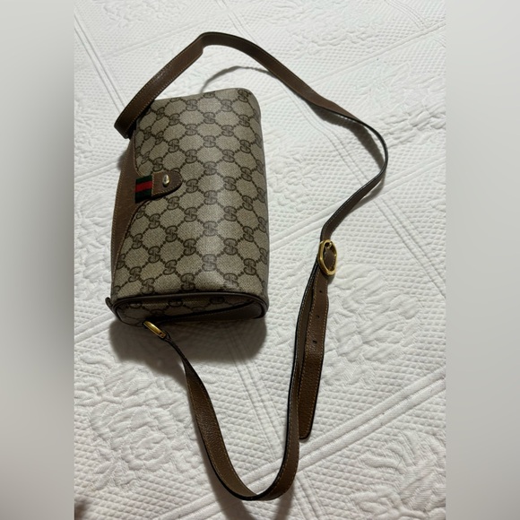 GUCCI GG Canvas Web Sherry Line Shoulder Bag
Beige Red Green 8902018 - Picture 16 of 16